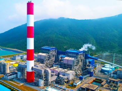 Hà Tĩnh đứng đầu các địa phương tăng trưởng cao nhất quý nhờ sự đóng góp của các dự án lớn như Nhà máy nhiệt điện Vũng Áng 2 và các dự án sản xuất công nghiệp quy mô lớn. Trong ảnh: Nhà máy nhiệt điện Vũng Áng 2