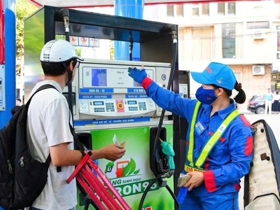 Mặt hàng xăng, dầu, nhiên liệu bay được gia hạn miễn 3 loại thuế đến hết tháng 6/2026