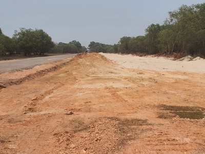 Dự án Quốc lộ 15D vẫn còn thiếu mặt bằng mặt bằng sạch để thi công đồng bộ 