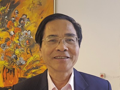 PGS-TS. Lê Bộ Lĩnh, Viện trưởng Viện Nghiên cứu Chiến lược kinh tế, nguyên Phó chủ nhiệm Ủy ban Khoa học, công nghệ và môi trường của Quốc hội 