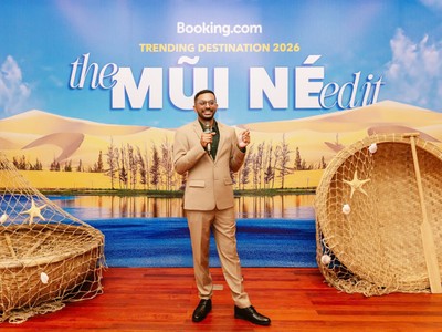 Ông Branavan Aruljothi, Giám đốc Quốc gia Booking.com tại Việt Nam chia sẻ tại sự kiện.