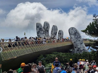 Từ đầu năm 2026 đến nay, Đà Nẵng ghi nhận mức tăng trưởng ấn tượng khi cả lượng khách và doanh thu đều tăng mạnh so với cùng kỳ năm 2025. Ảnh: Linh Đan 