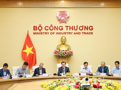 Lãnh đạo Bộ Công thương làm việc với đoàn doanh nghiệp Hội đồng Kinh doanh Mỹ - ASEAN tại trụ sở Bộ. 