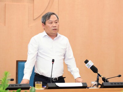 Chủ tịch UBND TP. Hà Nội Vũ Đại Thắng phát biểu tại cuộc họp.