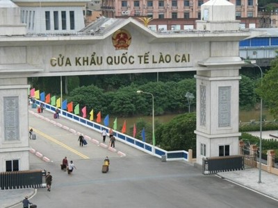 Xuất nhập khẩu hàng hóa qua cửa khẩu Lào Cai - Hà Khẩu tăng mạnh 