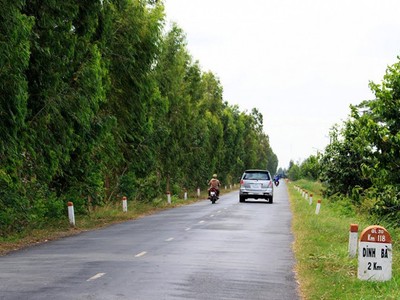 Một đoạn Quốc lộ 30 đoạn Hồng Ngự - Dinh Bà