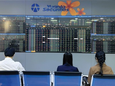 Tìm cơ hội giữa vùng nhiễu