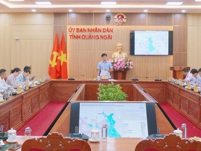 Lãnh đạo UBND tỉnh Quảng Ngãi họp cho ý kiến về đề xuất cơ chế, chính sách phát triển Trung tâm lọc hóa dầu và năng lượng quốc gia tại Khu kinh tế Dung Quất.