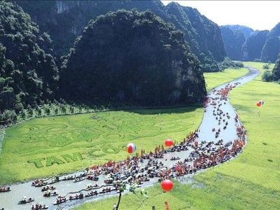 Cảnh đẹp Tam Cốc.