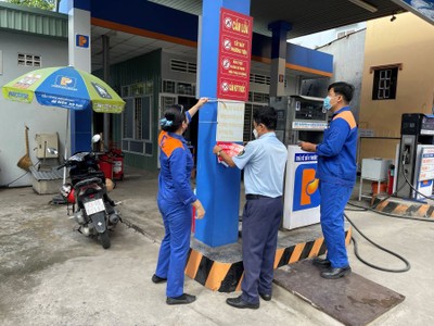 Trọng tâm kiểm tra lần này là việc chấp hành quy định về dự trữ xăng dầu bắt buộc của các thương nhân phân phối. 