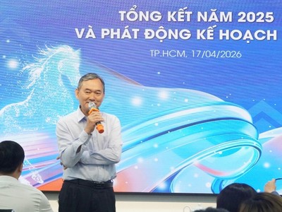 Ông Ngô Vi Đồng – Chủ tịch HĐQT Công ty HPT chia sẻ tại buổi lễ tổng kết 