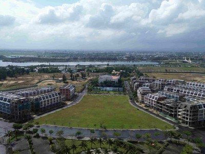 Một dự án bất động sản ven sông Cổ Cò tại Đà Nẵng.