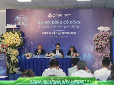 Toàn cảnh phiên họp Đại hội đồng cổ đông của DNP Holding năm 2026.