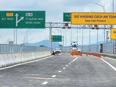 Một đoạn cao tốc Quảng Ngãi - Hoài Nhơn.