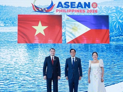Thủ tướng Lê Minh Hưng bắt đầu các hoạt động tại Hội nghị Cấp cao ASEAN 48 