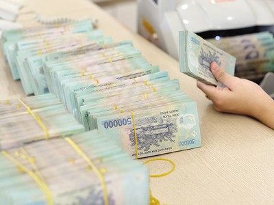 Nhà băng giảm “nệm dự phòng” để làm đẹp lợi nhuận 