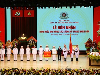 Thủ tướng Lê Minh Hưng dự lễ đón nhận danh hiệu Anh hùng LLVTND của Công an TP. Hải Phòng 