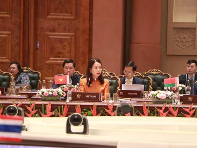 Thứ trưởng Bộ Ngoại giao Việt Nam Nguyễn Minh Hằng phát biểu tại hội nghị. Ảnh: Ngọc Thúy/TTXVN