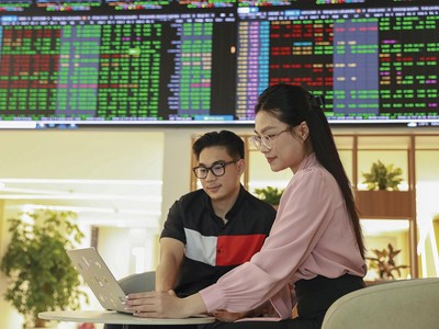 Dòng tiền nửa cuối quý II nhiều khả năng vẫn tập trung ở nhóm dẫn dắt như ngân hàng, chứng khoán và một phần bất động sản