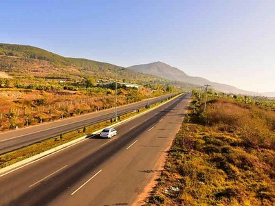 Tập trung toàn lực, đốc thúc giải ngân hai dự án cao tốc 