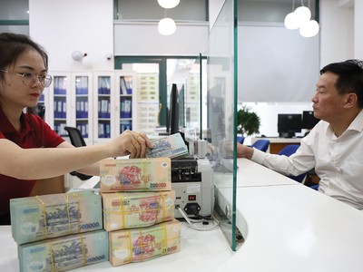 Trong ngắn hạn, tín dụng vẫn là nguồn tạo lợi nhuận lớn nhất của hệ thống ngân hàng