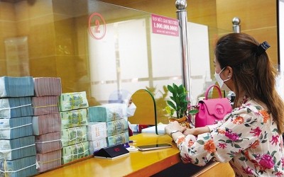 Lãi suất cho vay chưa giảm khiến doanh nghiệp khó tiếp cận dòng vốn. Ảnh: Ngọc Thắng 