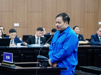 Cựu Thẩm phán Vũ Văn Tú từng bị TAND TP. Hà Nội tuyên án 2 năm tù trong phiên tòa sơ thẩm hồi cuối năm 2025.