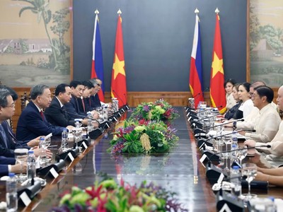 Tổng Bí thư, Chủ tịch nước Tô Lâm và Tổng thống Philippines Ferdinand Romualdez Marcos Jr. hội đàm cấp Nhà nước. Ảnh: TTXVN