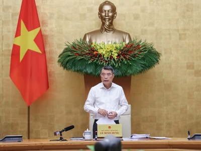 Thủ tướng: Hoàn thiện thể chế, thúc đẩy tăng trưởng và giữ vững ổn định kinh tế vĩ mô 