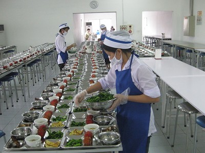 TP.HCM vẫn chưa thể ủy quyền cấp Giấy chứng nhận cơ sở đủ điều kiện an toàn thực phẩm đối với hộ kinh doanh dịch vụ ăn uống