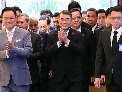 Thủ tướng Lê Minh Hưng (giữa) dự phiên khai mạc Diễn đàn Tương lai ASEAN 2026. Ảnh: Đức Thanh.