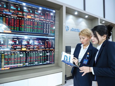 Minh bạch thông tin không chỉ là yêu cầu tuân thủ, mà còn là yếu tố quyết định khả năng thu hút dòng vốn từ các nhà đầu tư tổ chức. 