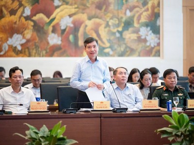 Thứ trưởng Bộ Tài chính Tạ Anh Tuấn phát biểu tại Hội nghị - Ảnh: PT . 