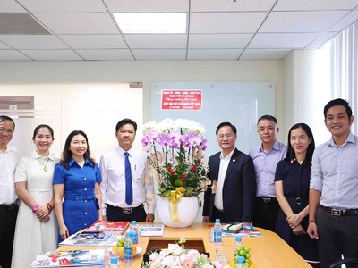 Lãnh đạo TP.HCM thăm, chúc mừng Báo Tài chính - Đầu tư 