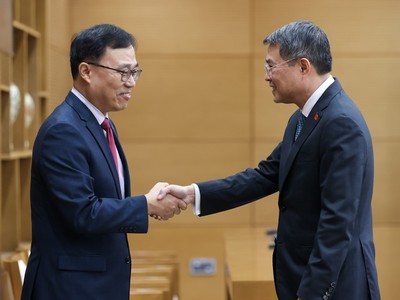 Thủ tướng Chính phủ Lê Minh Hưng tiếp Đại sứ Hàn Quốc tại Việt Nam Choi Young Sam - Ảnh: VGP/Nhật Bắc