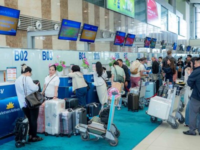Hệ thống quầy phục vụ hành khách tại Cảng hàng không quốc tế Nội Bài.
