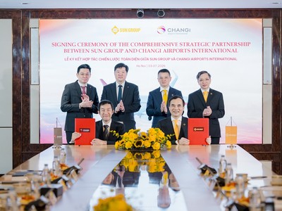 Đại diện Sun Group và CAI ký kết hợp tác chiến lược