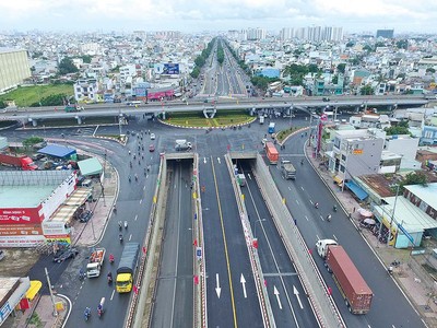 Quốc lộ 22 đoạn ngã tư An Sương mới được nâng cấp để tránh ùn tắc (Ảnh: Lê Toàn)