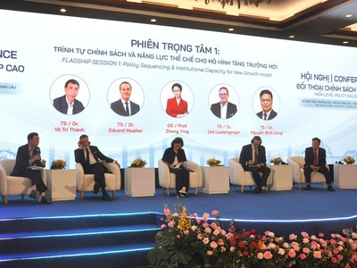 Các chuyên gia đề xuất định hướng phát triển cho Đà Nẵng tại hội nghị Đối thoại Chính sách cấp cao, chủ đề “Thực thi, giải pháp và chính sách phát triển đô thị”. Ảnh Hoàng Anh