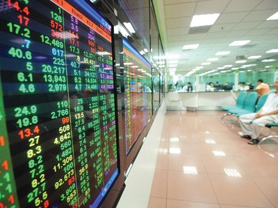 Kỳ vọng về kết quả kinh doanh quý II cùng môi trường lãi suất thấp được xem là những yếu tố hỗ trợ dòng tiền trên thị trường chứng khoán