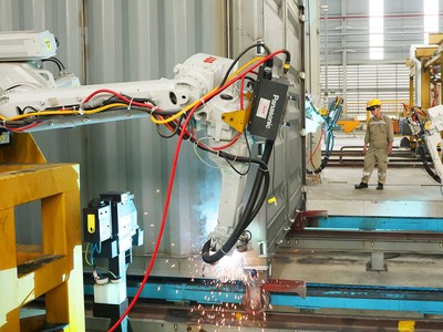 TP.HCM định hướng tăng tỷ trọng nhập khẩu máy móc, thiết bị hiện đại tạo tiền đề nâng cao năng suất, chất lượng và sức cạnh tranh của sản phẩm xuất khẩu. Ảnh: Lê Toàn.
