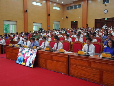 Toàn cảnh buổi khai mạc kỳ họp HĐND tỉnh Quảng Trị.
