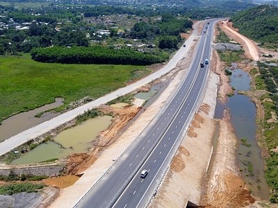 Chủ tịch Đà Nẵng yêu cầu đẩy nhanh tiến độ loạt dự án đầu tư công 
