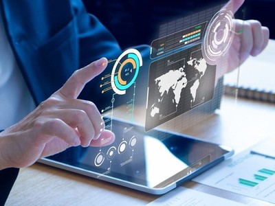 Mục tiêu tổng quát của Chiến lược là Việt Nam hình thành hệ sinh thái dữ liệu quốc gia thống nhất, hiện đại, an toàn, tin cậy, liên thông và dùng chung; phát triển đồng bộ các cơ sở dữ liệu quốc gia, cơ sở dữ liệu chuyên ngành, kho dữ liệu, nền tảng dữ liệu và hạ tầng tính toán dùng chung theo kiến trúc thống nhất. 
