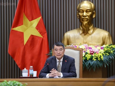Thủ tướng Chính phủ Lê Minh Hưng có cuộc điện đàm đầu tiên với Thủ tướng Canada Mark Carney - Ảnh: VGP