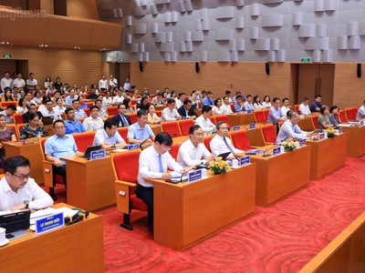 Các đại biểu tham dự hội nghị.