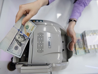 Giá trị đồng USD có xu hướng tăng, buộc nhà điều hành phải thận trọng trong từng quyết định để ổn định tỷ giá, lãi suất