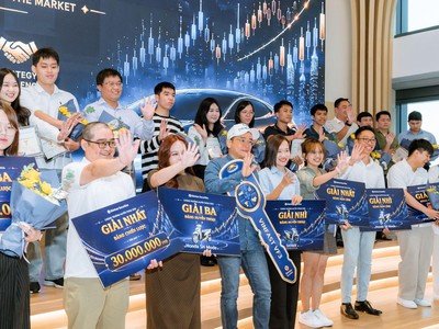 Các nhà đầu tư thắng giải chung cuộc tại Lễ trao giải Chứng Trường Huyền Thoại