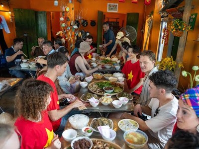 Sảm phẩm du lịch cộng đồng vừa được Sở Du lịch Hà Nội phối hợp với xã Mỹ Đức ra mắt đã hấp dẫn đông đảo du khách trong nước và quốc tế đến trải nghiệm, khám phá.