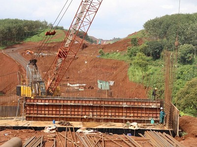 Chủ đầu tư tăng tốc triển khai công việc trên đại công trình nghìn tỷ. Ảnh: Hồng Phong.